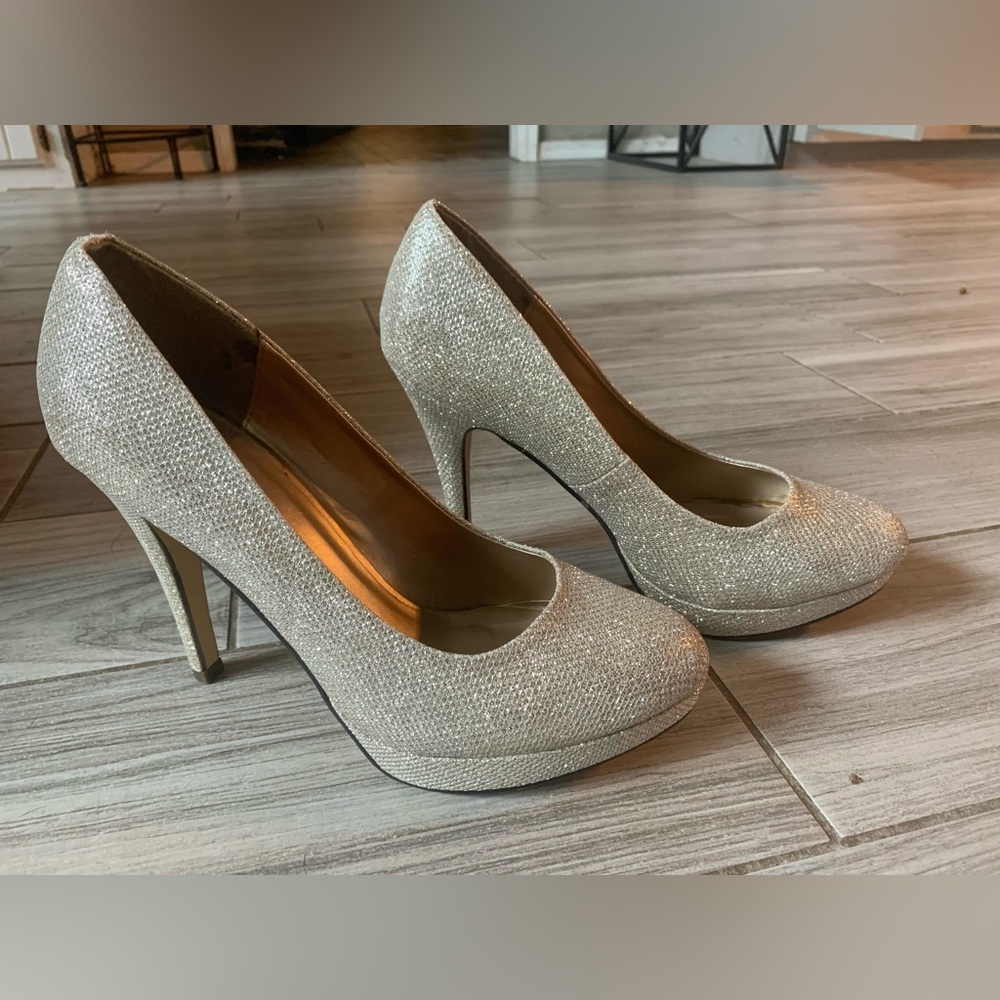 Light Gold platform heels size 10 by Call It Spring